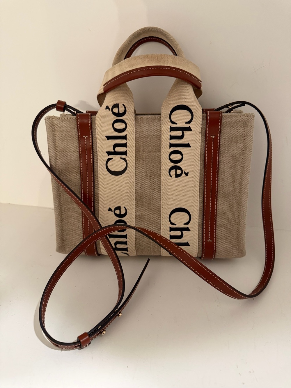 Chloe Woody Small Tote Bag in Linen with Crossbody Strap